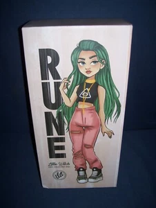 Rune Little Witch Vinyl Collectible Doll Half Shirt 2020 Isabel Anderson New - Picture 1 of 5