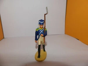 FIGURINE JIM EMPIRE SOLDAT VOLTIGEUR AU DEFILE (CASSE) - Picture 1 of 2