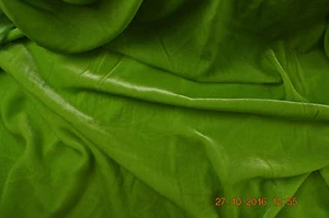 Terciopelo seda/viscosa, 114 cm de ancho, verde lima, por medio metro - Imagen 1 de 1