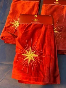 Juego de 3 Servilletas de Navidad Lugar y Hora Nuevo en Paquete Borgoña Dorado Bordado Estrella Suave - Imagen 1 de 6