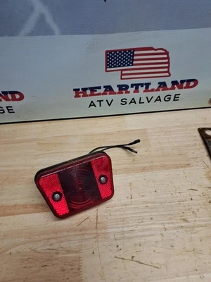 Polaris Big Boss 250 1988 2x4 luz trasera/luz de freno trasera lente fabricante original Kd Foto 1 de 4