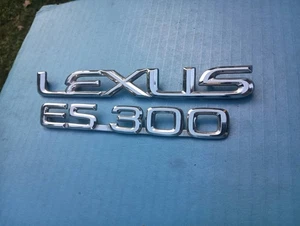 Lexus ES300 1995 Chrome REAR plastic OEM Emblems Set OEM USED - Bild 1 von 4