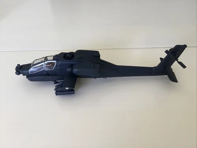 Modelo Power 6441 Ejército de los Estados Unidos AH-64 Helicóptero de Ataque Apache Negro y 2 Tripulaciones 1/48 Foto 1 de 4