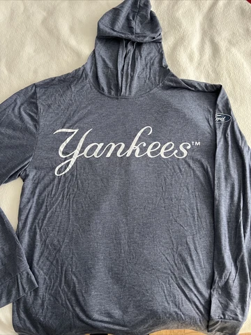 NY YANKEES STADIUM LIGHTWEIGHT HOODIE PULLOVER SHIRT SGA 8/31/2019 SIZE XL Cover