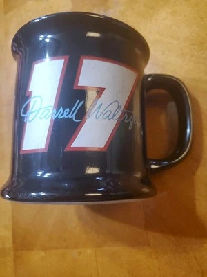 Taza de café NASCAR vintage Darrell Waltrip # 17 negra usada en excelente estado Foto 1 de 2