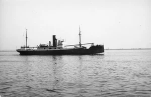 Y215 RP década de 1960? ' ENVÍO DE CARGA PORTIA arrastrero? BARCO COSTERO - Imagen 1 de 1