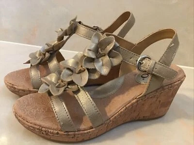 Sandalias Bolo Wos EE. UU. 6 M Cuero Beige Metálico Cuña Punta Abierta Correa al Tobillo 961 Foto 1 de 4