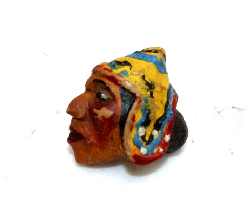 Rare VINTAGE HAND PAINTED & CARVED PERUVIAN HEAD BUTTON - WOOD Cover