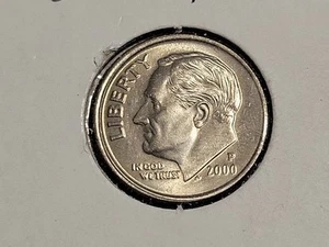 2000-P Roosevelt Dime with Off-Center Strike Error US 10 Cent Coin - Picture 1 of 2