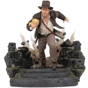Diamond Select Toys Gallery Diorama Indiana Jones Temple Escape 2023 - Picture 1 of 5