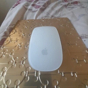Apple Bluetooth Magic Mouse Wireless Model A1296 - For Parts Not Tested - Bild 1 von 5