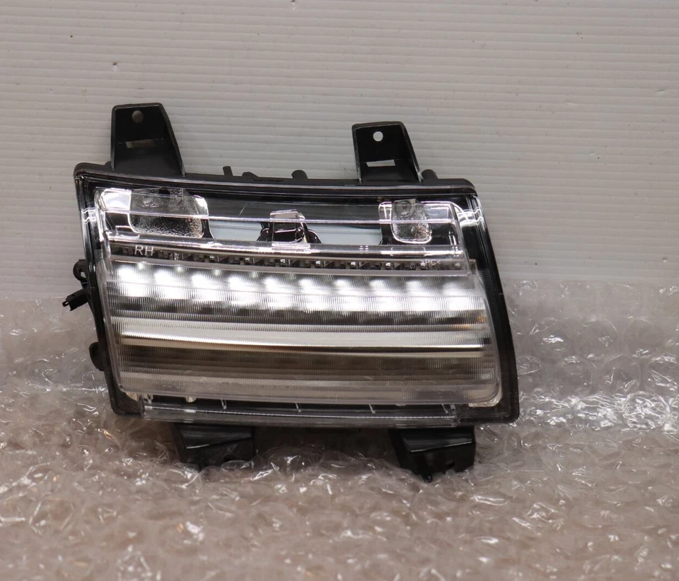 TYC FIT 2018-2023 Jeep Wrangler Right RH LED Turn Signal Lamp Light - Image 1 of 4