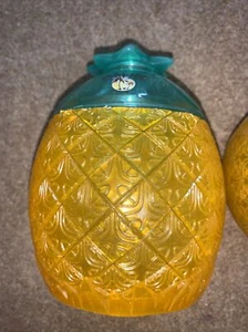 2 x malibu drinks holders, novelty, gift , tiki bar, man cave *RARE* - Picture 1 of 3