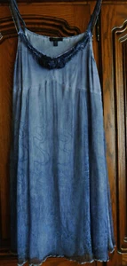 wunderschöne ärmellose Tunika von Yest in 44 / 46 jeansblaugrau mit Applikation - Bild 1 von 6