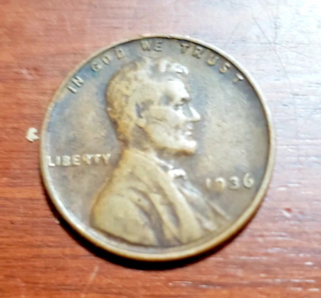 1936 Lincoln Wheat Penny No mint mark ERROR  ' L ' on rim - Image 1 of 2