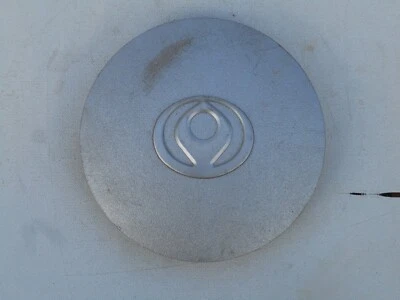 1993-1994 MAZDA MIATA WHEEL CENTER CAP USED OEM SILVER NA15237190 Foto 1 de 4
