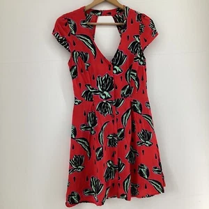Miss Selfridge Petites Womens Red Floral Short Sleeve Dress Size 10 Cut Out Back - Picture 1 of 6