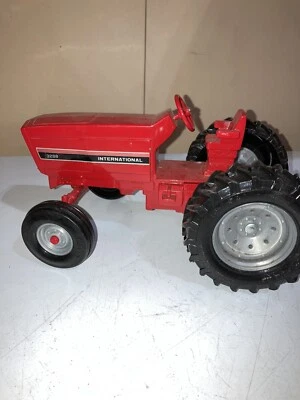 RARE INTERNATIONAL 3288 TRACTOR 1/16th SCALE IH ERTL WF Near Mint # On Decal - Image 1 of 4