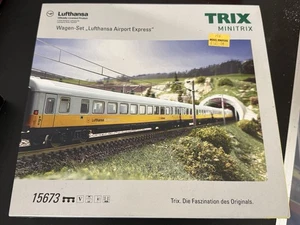 Trix 15673 N Gauge German Lufthansa Airport Express 3 Coach Car Set Boxed - Picture 1 of 2