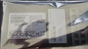 Samsung MZ-WLR3T8B 3,84 TB PCIe NVMe U.2 2,5" SSD MZWLR3T8HCLS-00AG3 - Afbeelding 1 van 3