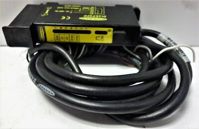 Banner Engineering D12EP6FP Plastic Fiber Optic Proximity Sensor - Image 1 of 4