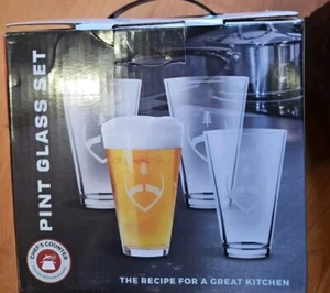 Chef's Counter Football Themed Drinking Beer Glasses Set Of 4 Pint 16oz - Picture 1 of 5