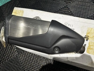 Silenciador de escape estándar Kawasaki ZX6R Ninja 2011 silenciador extremo lata y catalizador Foto 1 de 4