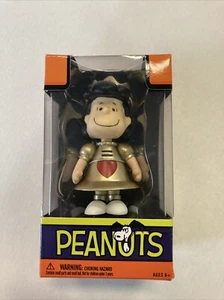 Peanuts Halloween Trick or Treat Figure "Lucy come Regina di Cuori" CVS 2013 Nuovo - Foto 1 di 11