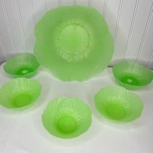 Vintage Green Plastic Cabbage Lettuce Salad Bowls Berman 5 small 1 Large Serving - Picture 1 of 10