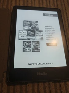 Amazon Kindle Paperwhite 11th Gen 16GB 6.8 Display Black with case bundle - Picture 1 of 7
