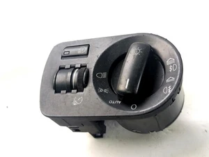 Grupo 8P1941531T. Interruptor de control iluminación y faros AUDI A3 2.0 - Imagen 1 de 7