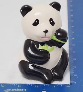 Vecchio banco monete vintage orso panda che mangia bambù ceramica - Foto 1 di 7