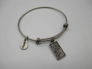 Bella Ryann LIVE LAUGH LOVE Vintage Silver Tone Rectangle Charm Bracelet Expand - Picture 1 of 5