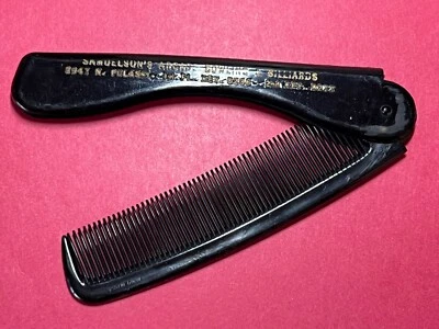 老式折叠和 MUSTACHE GROOMING COMBS - 芝加哥广告赠品 — 第 1/4 张图片