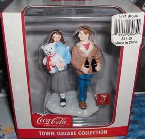 Town Square Collection`2003?`This Couple Taking A Stroll'Coca Cola Figurines-NEW - Picture 1 of 7