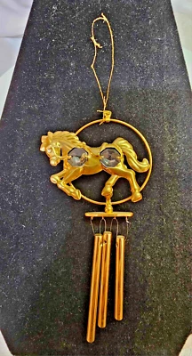 Hermoso Caballo Carillón de Viento Tono Dorado con Piedra Transparente Sonido Encantador Pequeño - B12 Foto 1 de 4