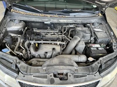 Puerta trasera izquierda vidrio usado se adapta a: Kia Forte Sdn L. 2010 sin energía solar trasera izquierda G Foto 1 de 4