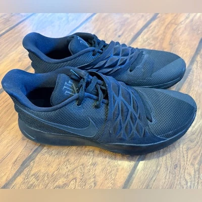 Nike Kyrie Low Triple Black Basketball Shoes mens US 9.5 athletic lace up nice! - Image 1 of 4