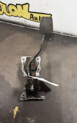 Педальный тормоз/сцепление MAZDA 6 2011 1465744 - Изображение 1 из 4