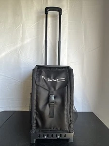 Bolsa enrollable MAC Cosmetics Zuca con marco de aluminio mango plegable - Imagen 1 de 13