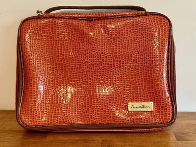 Estuche de viaje marrón Samantha cocodrilo naranja quemado en relieve con 5 estuches de almacenamiento extraíbles Foto 1 de 4