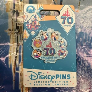 2025 Disneyland 70th Anniversary Magic Key LE Pin Mickey and Friends - Picture 1 of 2