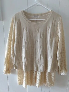SIMPLY COUTURE NWT Women’s Sweater Top Lace Hem Cottagecore Boho XL Button Back - Picture 1 of 5