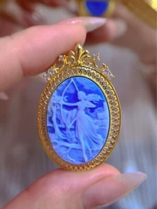 L18 Anhänger Jagdgöttin Artemis Perlmutt blauer Achat Silber 925 - Bild 1 von 1