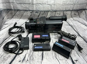 Vintage Pentax Movie 8 Video Camera PV-C800A Camcorder w Charger Parts / Repair - Picture 1 of 16