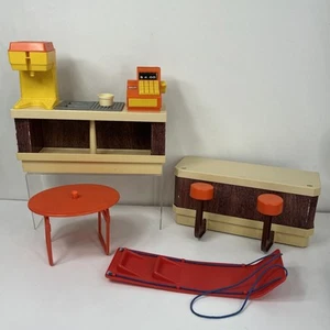 Vintage Arco Sears Barbie Snack Stop Shack Fast Food Registrierkasse Schlitten Picknicktisch - Bild 1 von 13