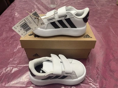 Tênis Adidas infantil. Novo em folha com caixa. Bubblecomfy  - Imagem 1 de 4