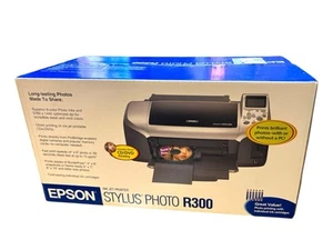 Impresora digital Epson Stylus Photo R300 con capacidad de CD/DVD para inyección de tinta fotográfica -NUEVA EN CAJA - Imagen 1 de 9