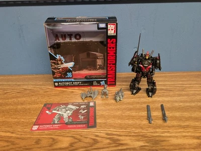 Drift Complete W/ Baby Dinos | Transformers Last Knight Studio Series 36 Hasbro - Image 1 of 4