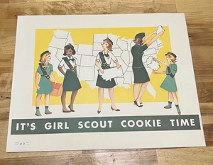 Pfadfinder Poster It’s Girl Scout Cookie Time 1964 14”x11” verschwommene Form Vintage - Bild 1 von 3